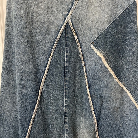 Levi’s denim maxi skirt, red tag. Designed by Canadian designer Preloved. - Picture 6 of 10